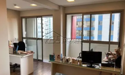 Sala comercial localizada em excelente prédio no jardim aquarius.