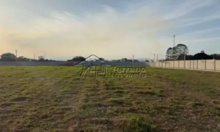 Terreno com 250m² em condomínio fechado na zona leste de São José dos Campos