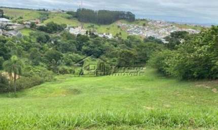 Terreno com 1.906m² em condomínio de alto padrão em Jacareí