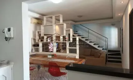 Casa com 5 dormitórios em excelente localização no Jardim das Industrias