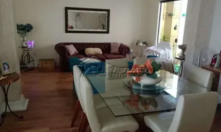 Casa com excelente localização no Bosque dos Eucaliptos
