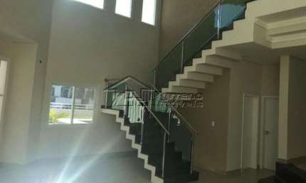 Casa de altíssimo padrão em condomínio fechado no Urbanova