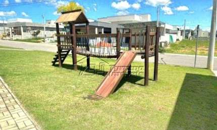 Ótima Casa Térrea 3 dorms com planejados em condomínio no Bairro Floresta