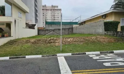 Excelente terreno em condomínio fechado em Jacareí - SP