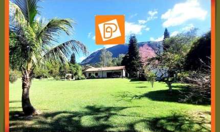 Casa com 5 quartos à venda na Rua Bernardo Coutinho, Araras, Petrópolis