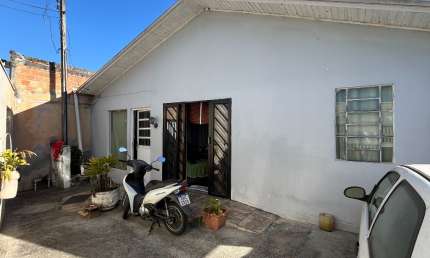 Oportunida no Alto Tarumã em Pinhais: Duas casas em um terreno de 198m2