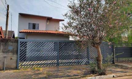 Casa para Venda em Holambra, Jardim das Tulipas, 3 dormitórios, 1 suíte, 2 banheiros, 1 vaga