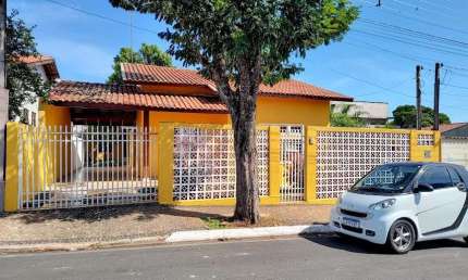 Casa para Venda em Holambra, Jardim Morada das Flores, 2 dormitórios, 1 suíte, 2 banheiros, 1 vaga