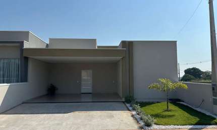 Casa em Condomínio para Venda em Holambra, Residencial Resedas, 3 dormitórios, 1 suíte, 2 banheiros, 4 vagas