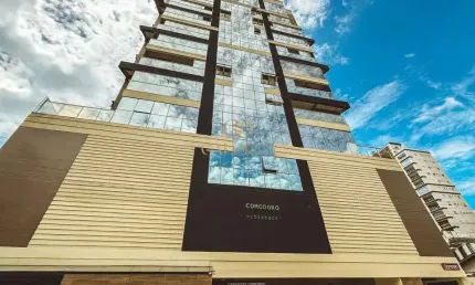 Apartamento com 3 quartos à venda na Avenida 276, 385, Meia Praia, Itapema