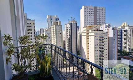 Apartamento em andar alto com 3 dormitórios, varanda, muito claro no Brooklin Novo