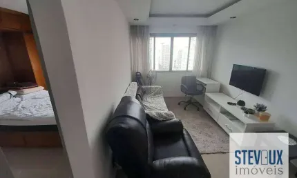 Apartamento com  1 dormitório bem espaçoso a um quarteirão do metrô.