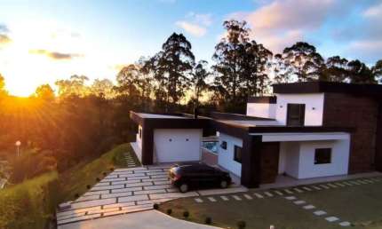 Casa em Condomínio para Venda em Ibiúna, Paruru, 4 dormitórios, 2 suítes, 3 banheiros, 4 vagas