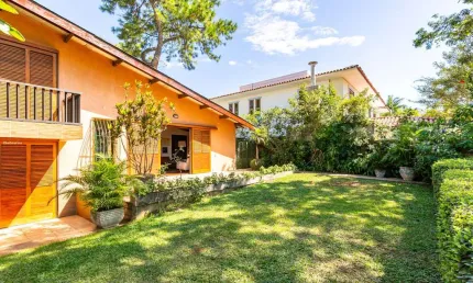 Casa para Venda em São Paulo, Jardim Guedala, 3 dormitórios, 1 suíte, 4 vagas