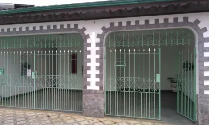 Casa com 3 quartos à venda na Vila São José, Taubaté 