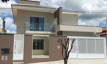 Casa para Venda em Presidente Prudente, RESIDENCIAL UNIVERSITÁRIO, 3 dormitórios, 3 suítes, 1 banheiro, 2 vagas