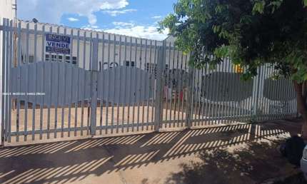 Casa para Venda em Presidente Prudente, MÁRIO AMATO, 1 dormitório, 1 banheiro, 3 vagas