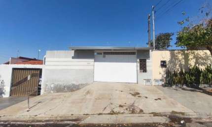 Casa para Locação em Presidente Prudente, Conjunto Habitacional José de Souza Reis, 2 dormitórios, 1 banheiro, 3 vagas