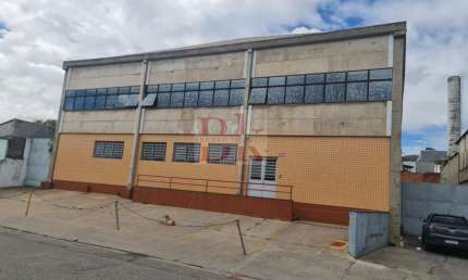 Galpão para Locação em Santana de Parnaíba, Chácara do Solar I (Fazendinha), 3 banheiros