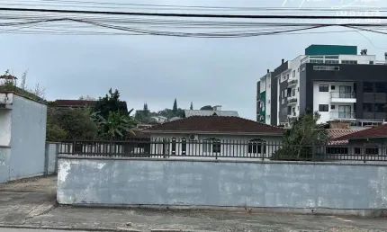 Casa com 3 quartos, bom retiro, joinville - r$ 1.8 mi, cod: 335