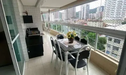 APTO. 02 DORMS. MOBILIADO (01 SUÍTE) AMPLA SACADA GOURMET. CANTO DO FORTE, PRAIA GRANDE SP.