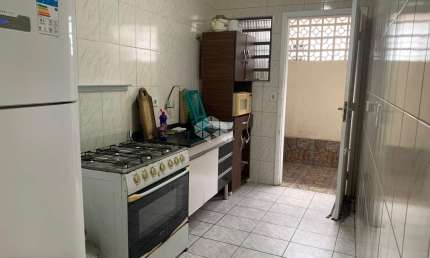 OPORTUNIDADE!!! CASA DE CONDOMÍNIO 01 DORM. 01 VAGA, 400MTS DA PRAIA. AVIAÇÃO, PRAIA GRANDE SP.