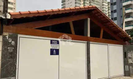 CASA GEMINADA A 200 MTS DA PRAIA.02 DORMS. (01 SUITE) 02 VAGAS, ESPAÇO GOURMET. OCIAN, PRAIA GRANDE SP.