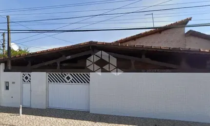 Casa 02 dormitórios (01 suíte) 02 w.c, 03 vagas, 144 m².  quietude, praia grande sp.
