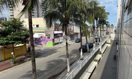 KITÃO MOBILIADO C/ GARAGEM À 50 METROS DA PRAIA. 35,00 M² ÁREA ÚTIL. VILA MIRIM / PRAIA GRANDE SP.