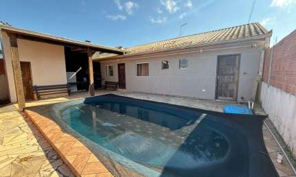 Casa para alugar na Avenida Paranaguá, 8400, Costa Azul, Matinhos