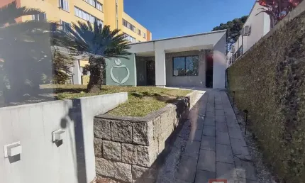 Casa comercial para alugar na Rua Pasteur, 820, Água Verde, Curitiba