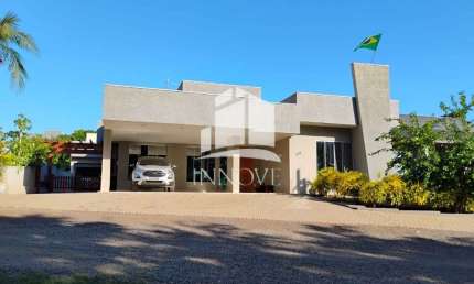 Casa a Venda no Condominio Costa Azul – frente ao rio