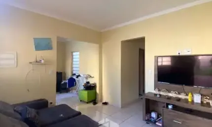 Casa com 2 quartos à venda no Jardim Universo, Araçatuba  por R$ 220.000