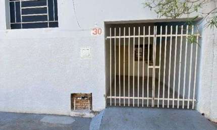 Casa com 1 quarto para alugar na Casa Nova, Araçatuba  por R$ 570