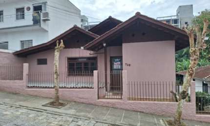 Casa com 3 quartos para alugar na Rua Luiz Altemburg Senior, Escola Agrícola, Blumenau