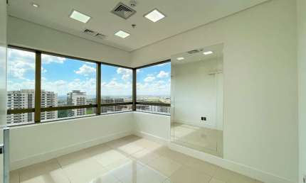Sala comercial para alugar na Pres. Juscelino K. de Oliveira, 5000, Iguatemi, São José do Rio Preto por R$ 4.900