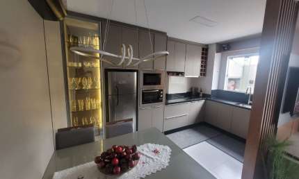 APARTAMENTO À VENDA DIFERENCIADO COM 2 SACADAS/ 2 DORMITÓRIOS - TABOLEIRO- CAMBORIÚ
