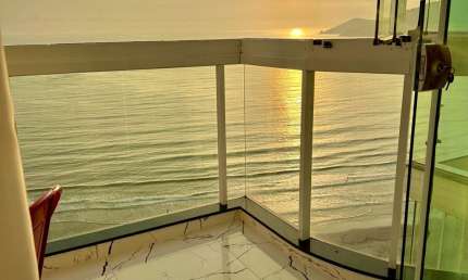 APARTAMENTO FRENTE MAR  PARA LOCAÇÃO ANUAL EM BALNEÁRIO CAMBORIÚ