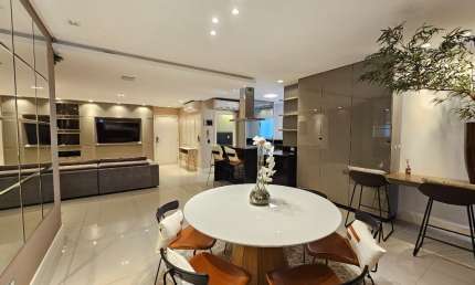 Aluga-se lindo apartamento de 3 suites, centro- Balneário Camboriú
