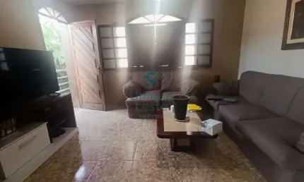 Casa com 3 quartos à venda na Rua Coronel Joaquim Tibúrcio, Heliópolis, Belo Horizonte