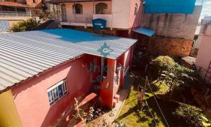 lote com 4 casas no bairro São Gabriel, ideal para investimento