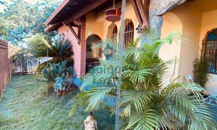 Casa  com EDICULA  e HABITESE no Cachoeirinha, Belo Horizonte, MG
