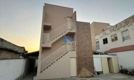 Aluge Apartamento com Cobertura no Bairro Santana/Justinopolis