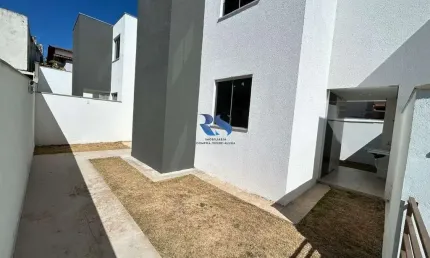 Compre casa de três quartos no Bairro Etelvina Carneiro