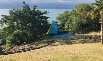 TERRENO COM VISTA PARA O MAR - EM CONDOMÍNIO - REGIÃO NORTE - ILHABELA.