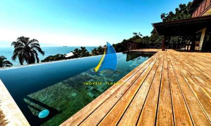 CASA COM VISTA PARA O MAR - EM CONDOMÍNIO - REGIÃO NORTE