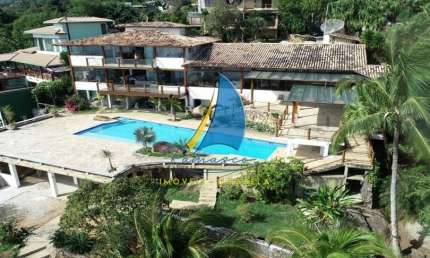 Imponente Casa de Luxo em Condomínio na Ponta da Sela, Ilhabela-SP: 6 suítes, 3 salas, 7 banheiros, 17 vagas, 915m² - Frente ao mar.