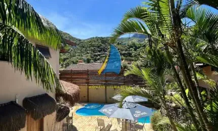 Pousada Comercial à Venda em Ilhabela-SP: 14 Suítes, no Centro da Cidade