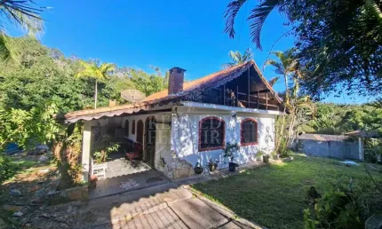 Chácara / sítio com 2 quartos à venda no Centro, Juquitiba  por R$ 450.000