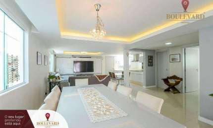 Casa com amplo quintal, piscina e 4 dormitórios à venda, 252 m² por R$ 1.850.000 - Guabirotuba - Curitiba/PR
